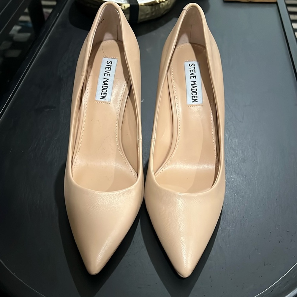 Steve Madden Nude Pumps size 8